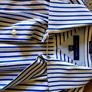 Tommy Hilfiger Men's button up dress shirt